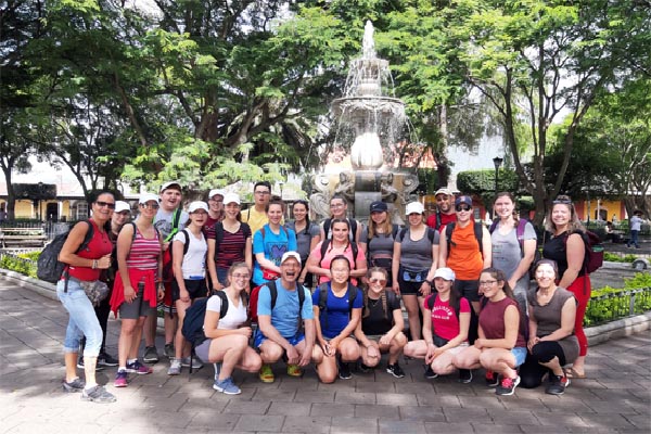 Visite Antigua Guatemala avec Aventures Tropicales